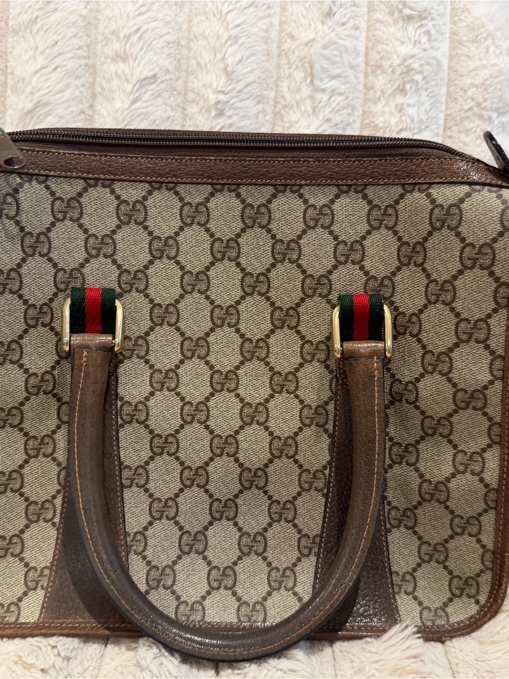 Gucci Accessory Collection GG Supreme Web Sherry Line Handbag